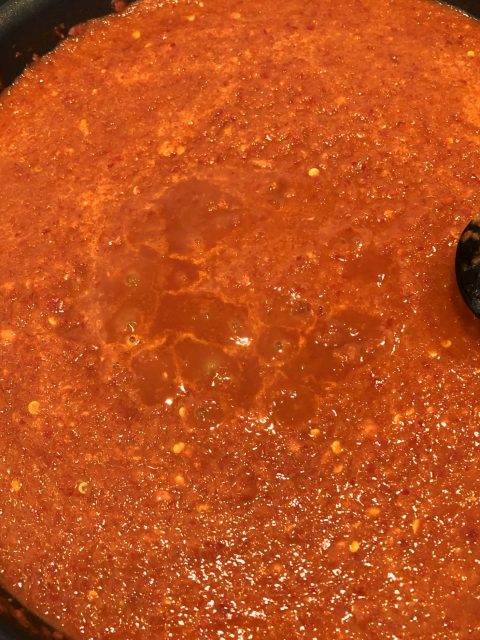 Sajoer bajem (gewokte spinazie met mais)